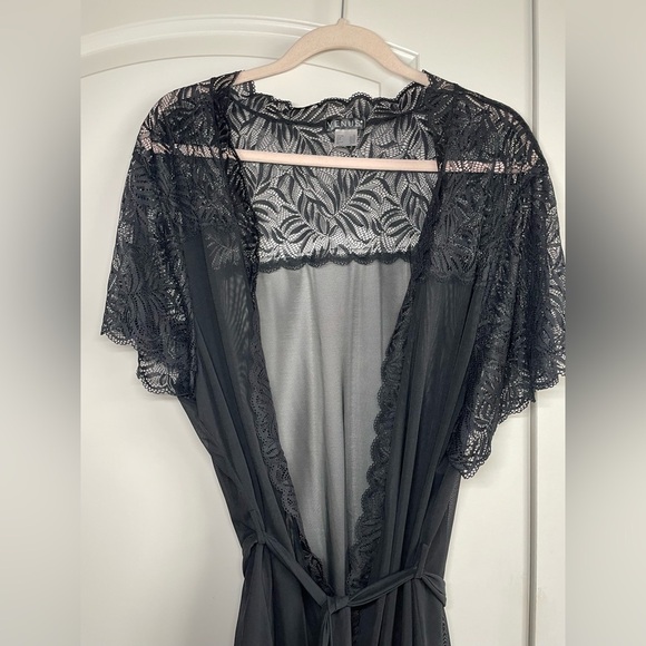 🎄Gorgeous Lace Sheer Robe with Tie - Picture 6 of 6